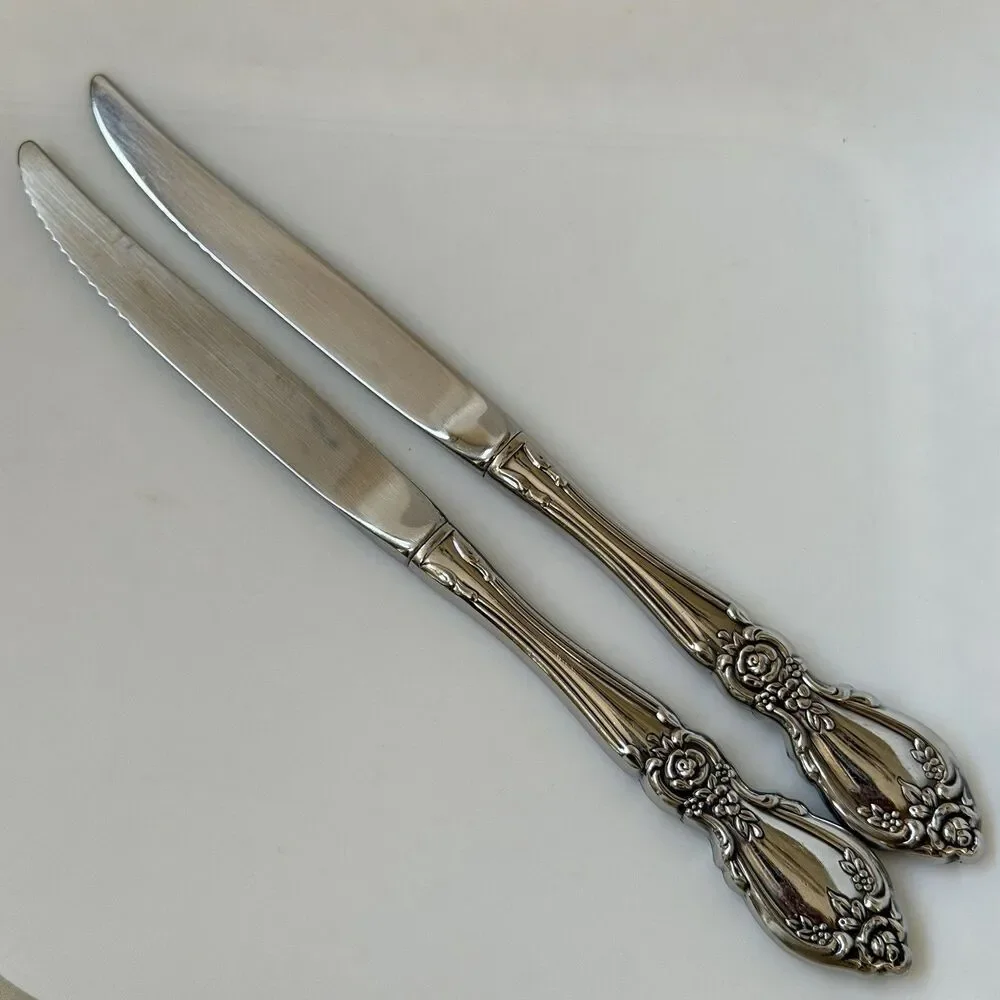 2pc Oneida Plantation Betty Crocker Steak Knives 9 1/8” Stainless Community